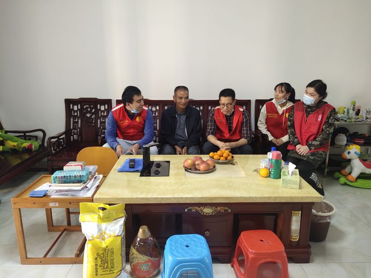 怡锦社区组织开展“走访慰问送关怀 情暖退役军人心”活动 (5).jpg