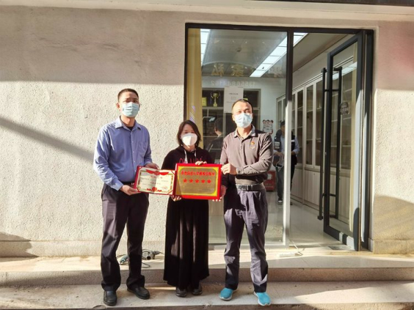 微信图片_20210125171206_编辑.jpg