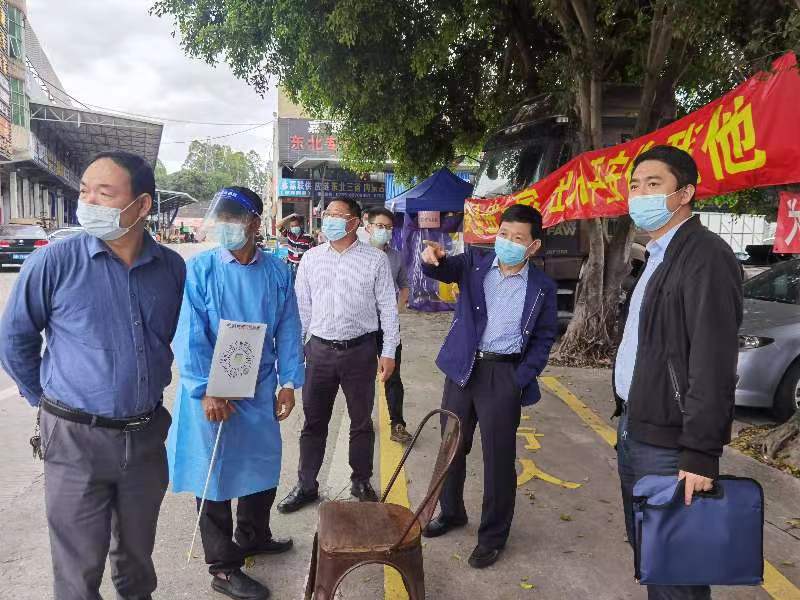 市交通运输局龙岗管理局检查辖区物流园区疫情防控.jpg