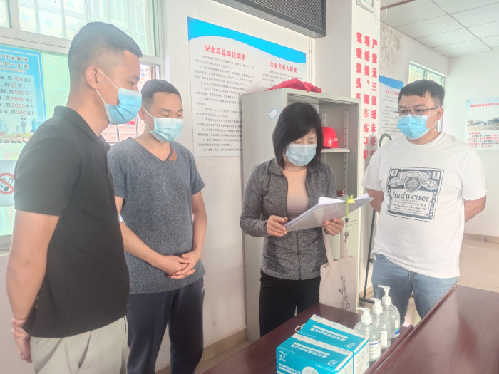 龙岗管理局对新成立泥头车企业全覆盖安全检查（4.21）.jpg