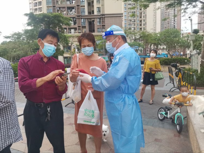 怡锦社区：温情五月 用守护换安心14.jpg