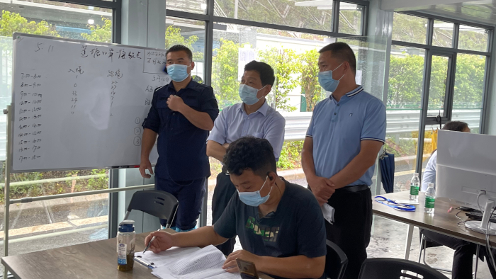 市交通运输局龙岗管理局开展汛期安全督导检查.jpg