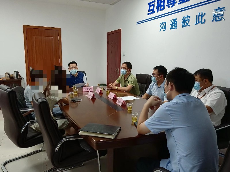 法援律师调解现场.jpg