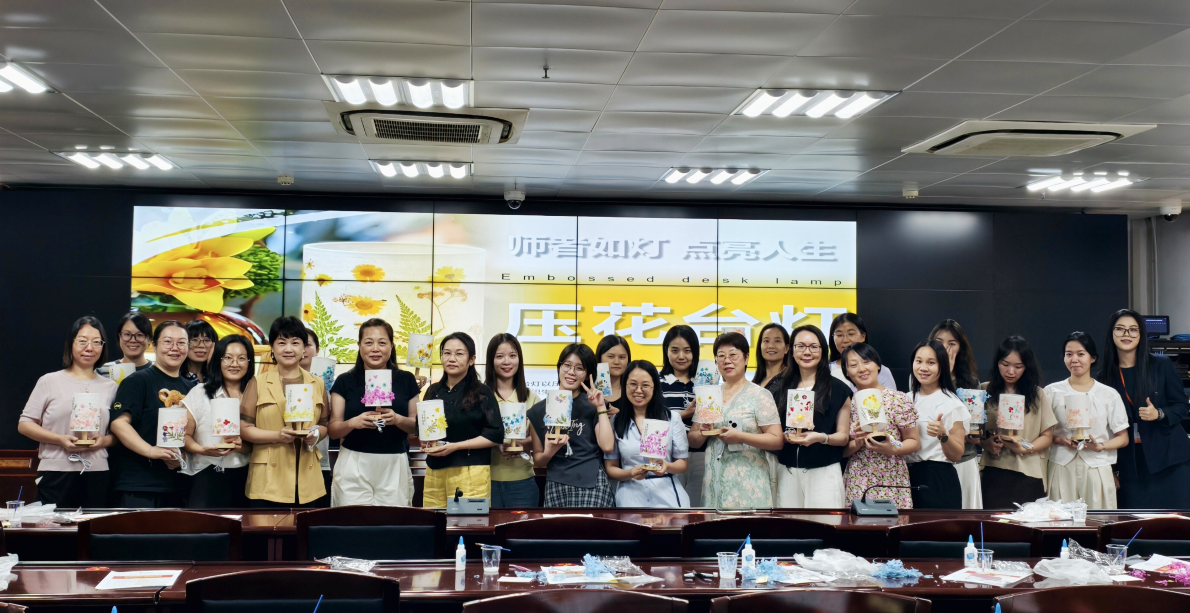 2ed145abc14bdc391c7c3db46979473b.jpg